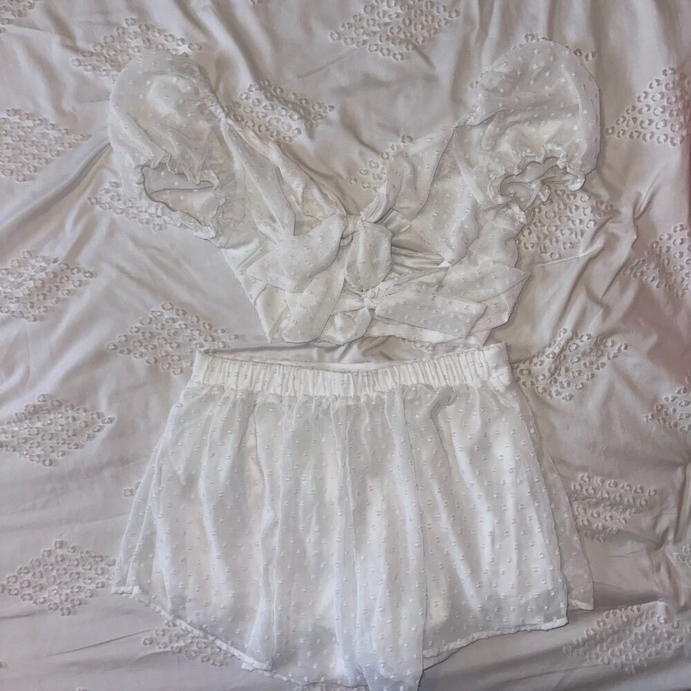 Shein Set - Picture 2 of 3